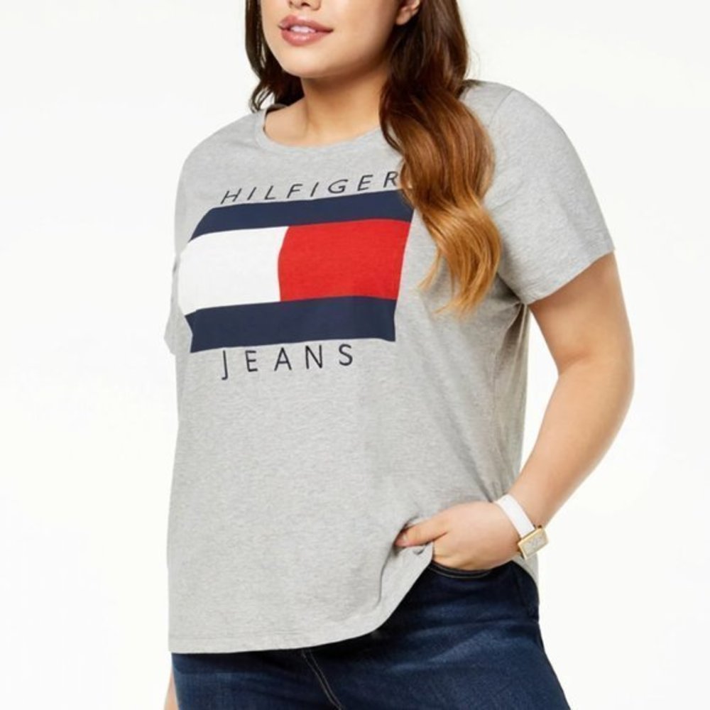 New Tommy Hilfiger 1X Gray Flag Embroidered Logo Spellout Jeans Graphic Tee Plus